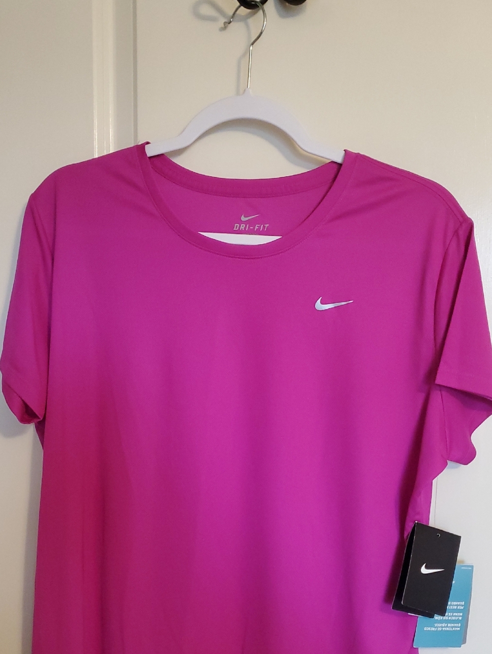 Nike Women's Short Sleeve Dri-FIT Tee in Bright Magenta-  NWT
